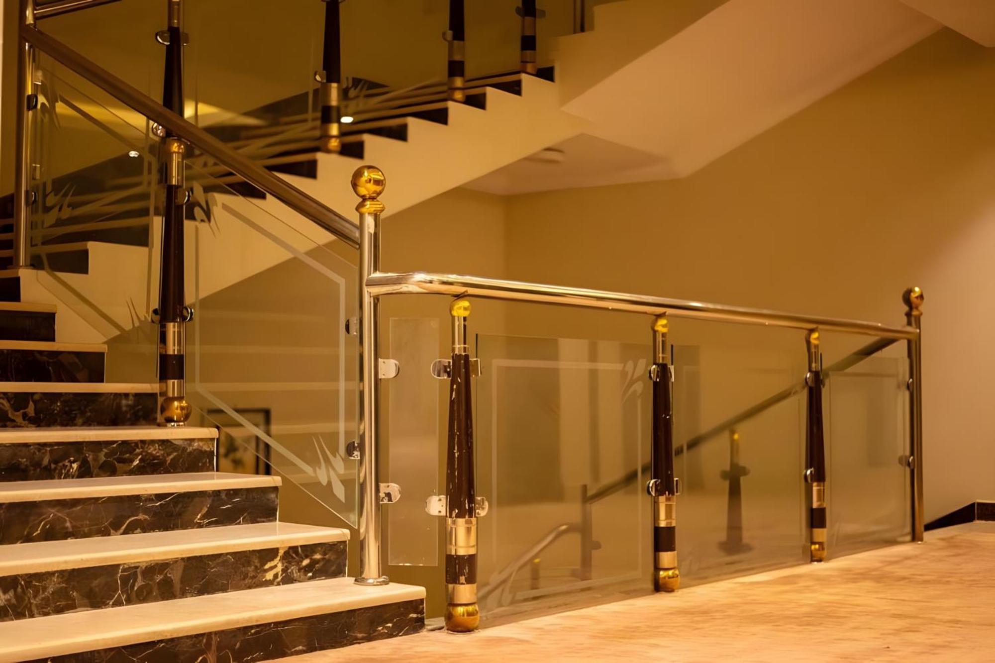 Ahlin Suites リヤード エクステリア 写真